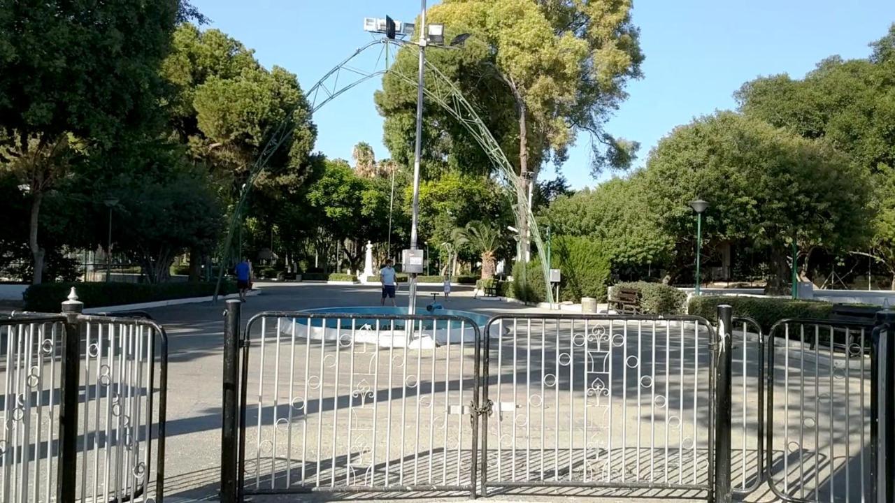 Fantastic 1 Bed Apartment By The Sea Opposite 4 Seasons Limassol Exterior foto