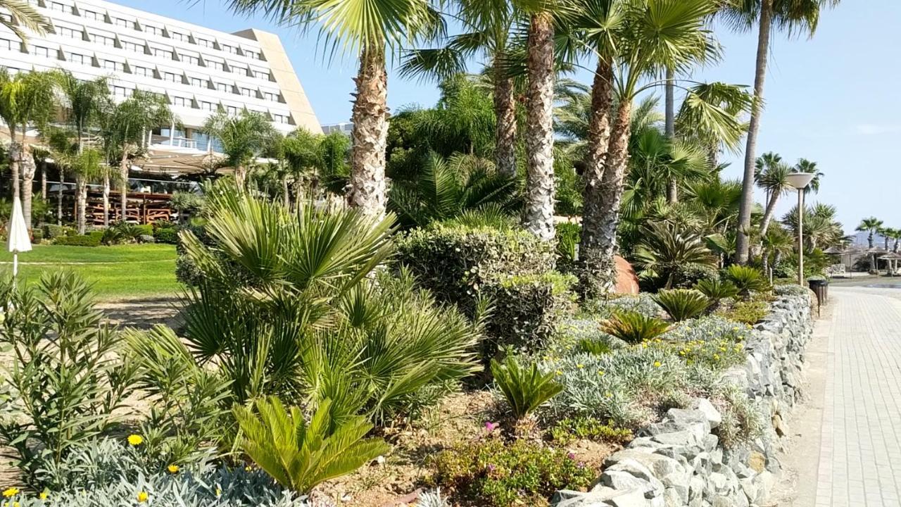 Fantastic 1 Bed Apartment By The Sea Opposite 4 Seasons Limassol Exterior foto