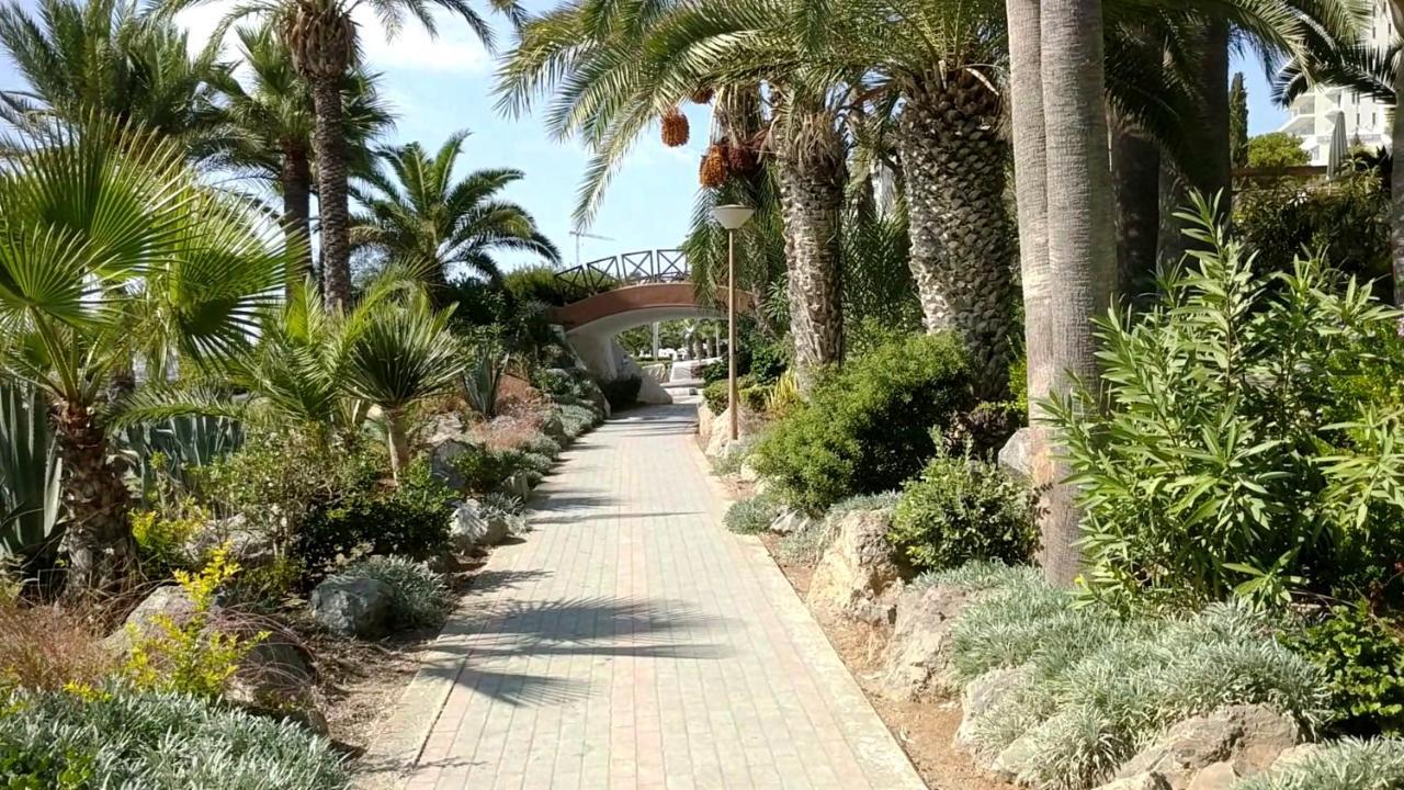 Fantastic 1 Bed Apartment By The Sea Opposite 4 Seasons Limassol Exterior foto