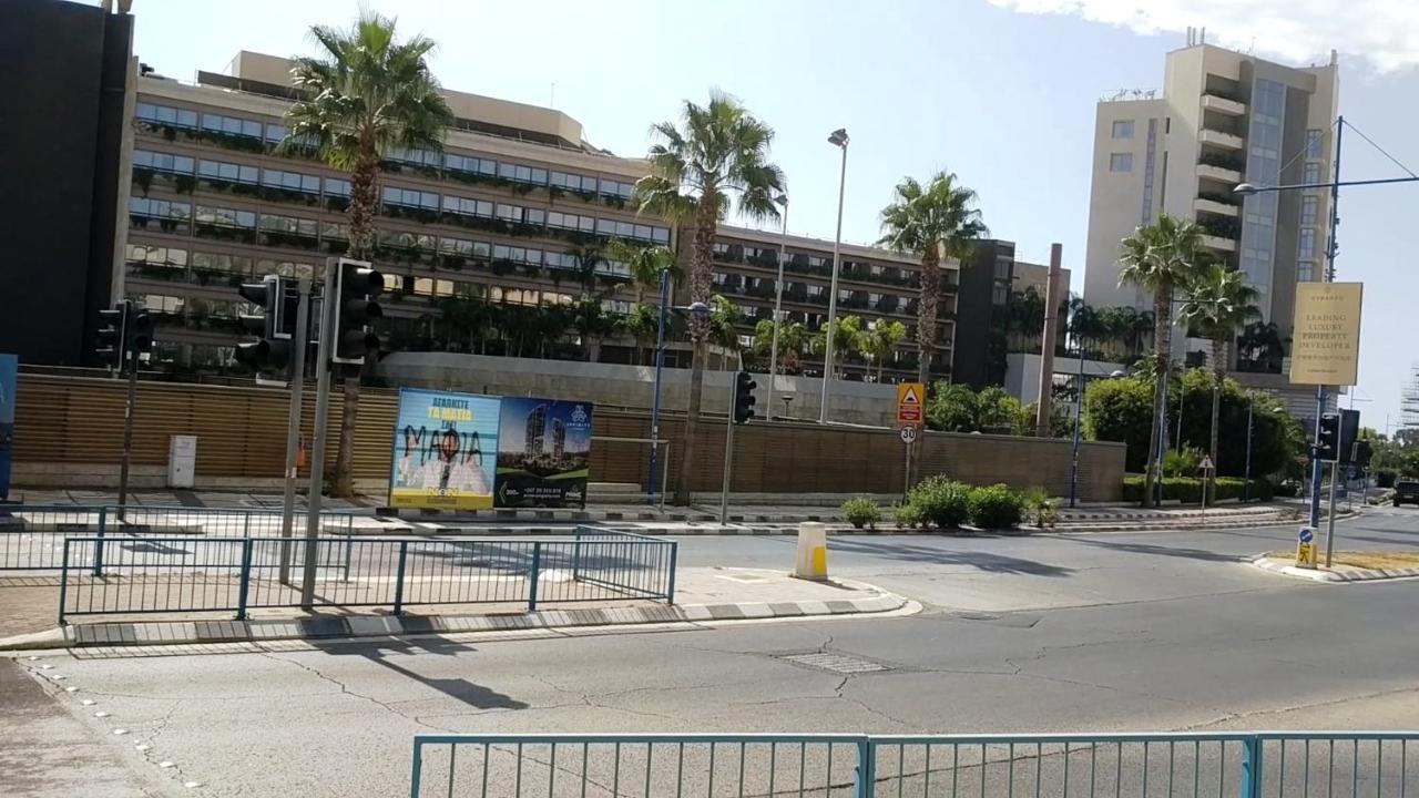 Fantastic 1 Bed Apartment By The Sea Opposite 4 Seasons Limassol Exterior foto